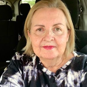 Meet your Posher, Lori